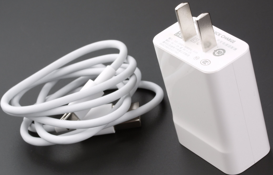 手機(jī)充電器