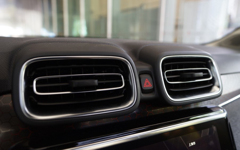 汽車空調(diào)出風(fēng)口為何選擇耐熱級(jí)ABS材料？