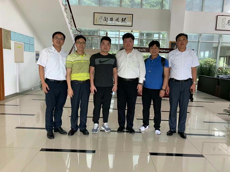 中新華美同客戶青島國恩科技股份有限公司拜訪鎮(zhèn)江奇美，洽談塑料原材料供應細節(jié)