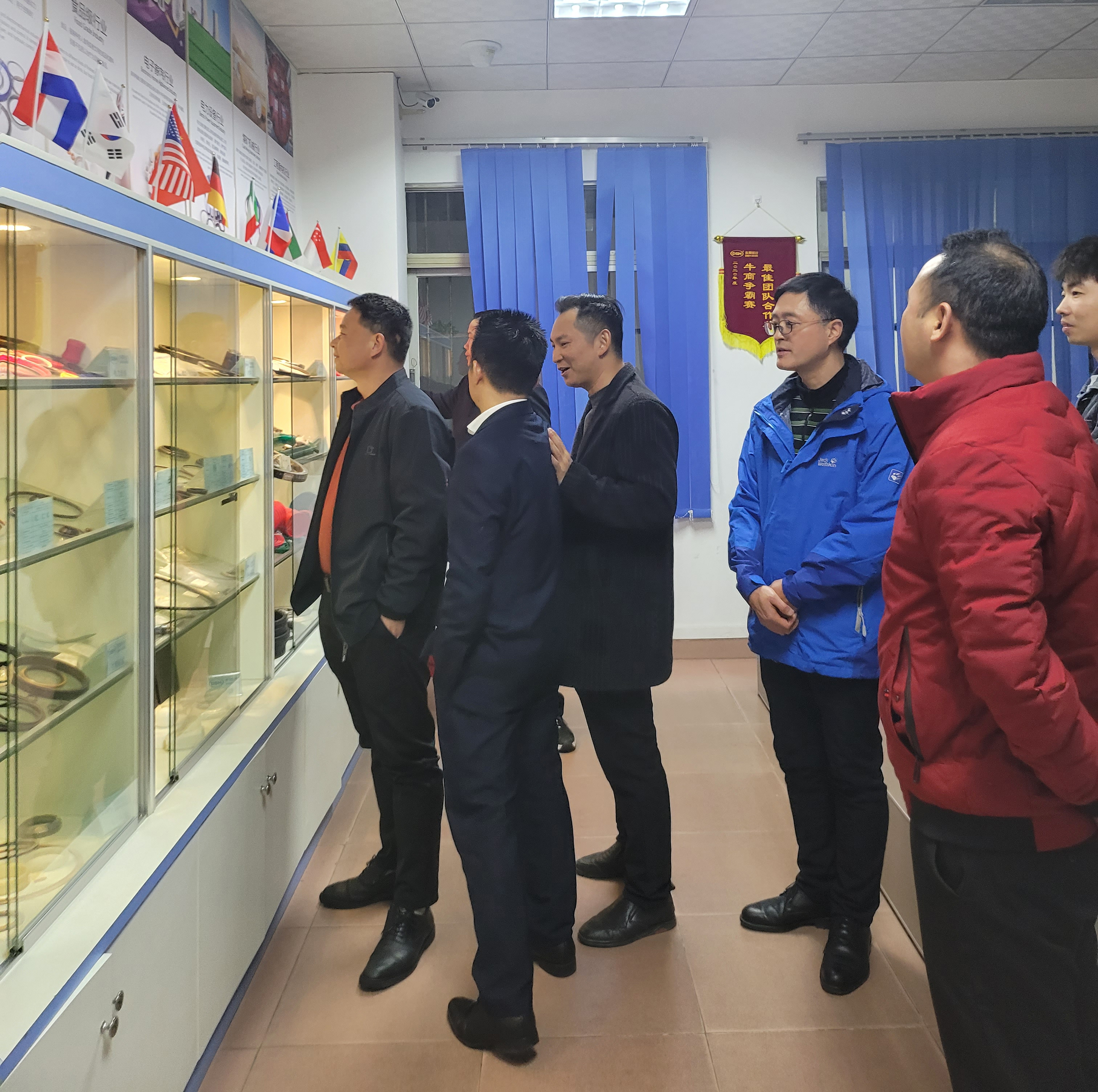 青島中新華美總經理王東拜訪優(yōu)秀企業(yè)，見賢思齊！