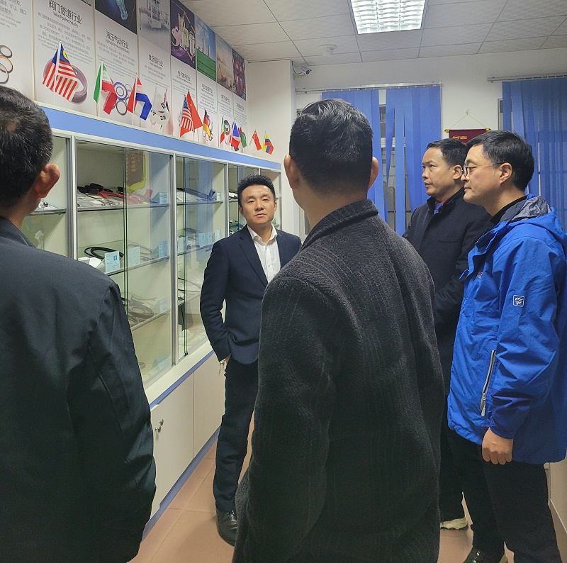 青島中新華美總經理王東拜訪優(yōu)秀企業(yè)，見賢思齊！