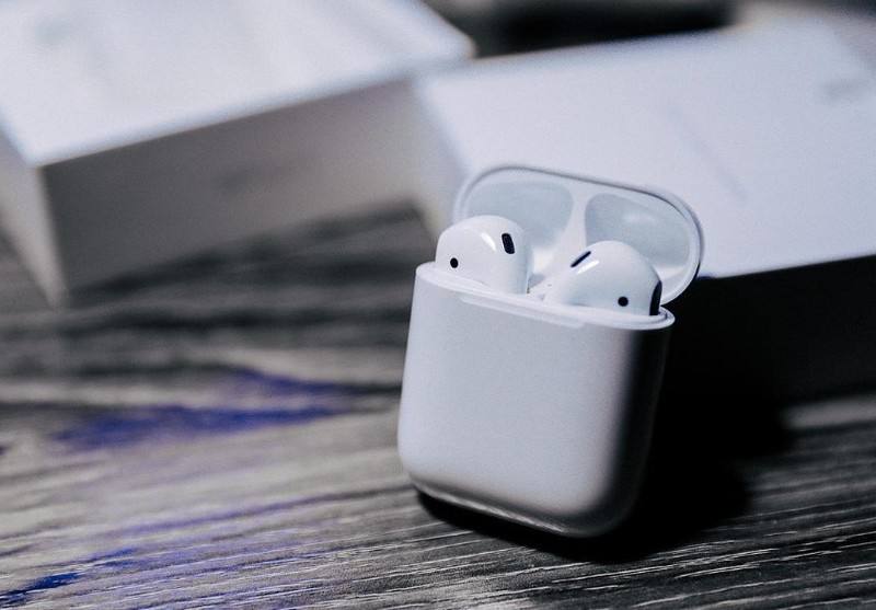 藍(lán)牙耳機(jī)