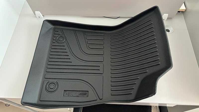 新能源汽車腳墊用TPE材料：環(huán)保、耐用與舒適的完美結(jié)合