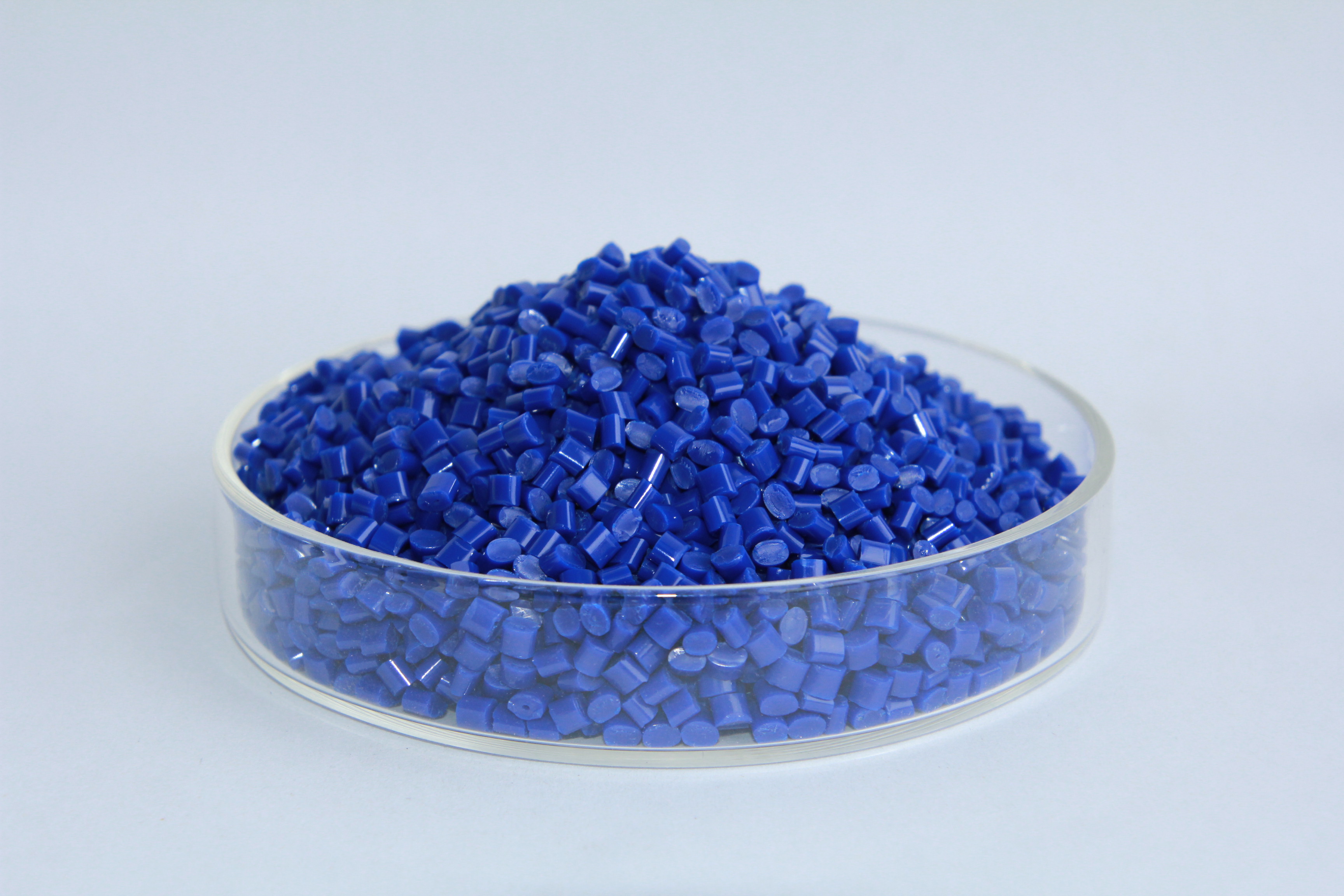 鋰電隔膜卷芯用什么材料，低收縮，耐沖擊尺寸穩(wěn)定性好？