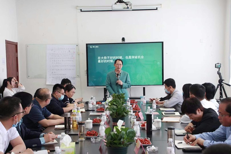 央視財(cái)經(jīng)頻道、鳳凰衛(wèi)視特約評(píng)論員單仁博士賦能分享營(yíng)銷(xiāo)數(shù)字化轉(zhuǎn)型的知識(shí)