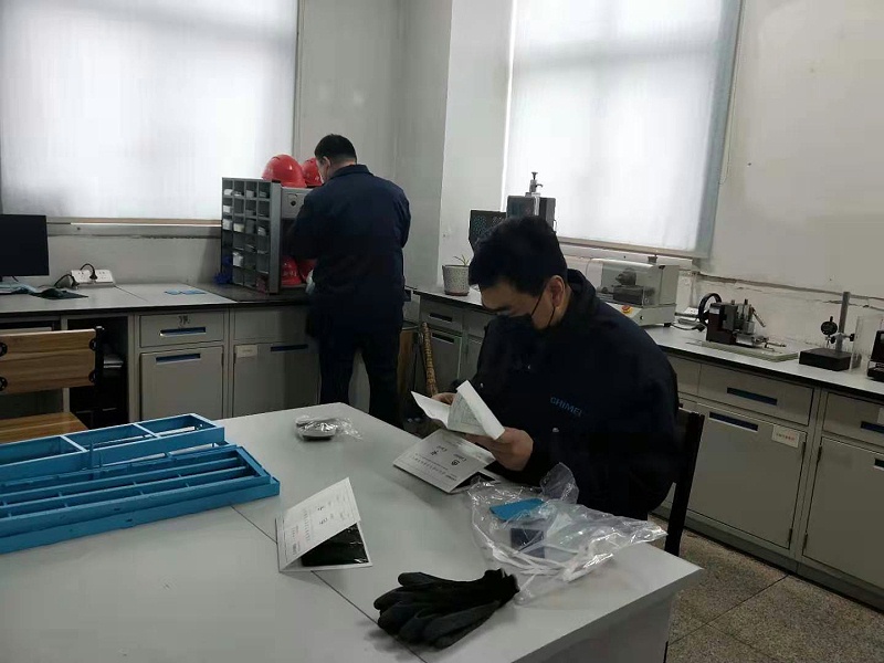 中新華美改性塑料團(tuán)隊(duì)設(shè)計(jì)配方