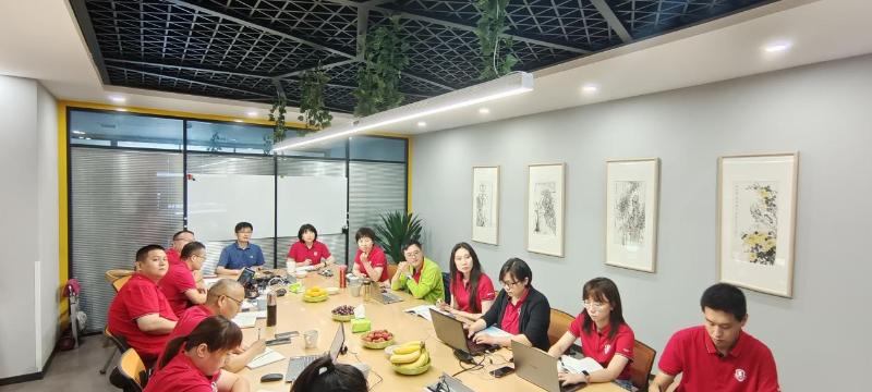 王總走訪(fǎng)幫扶其他公司