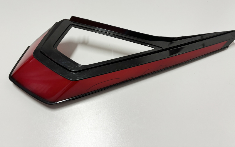 優(yōu)勢大揭密：高光黑PC材料與燈罩邊框的完美結(jié)合，結(jié)果驚人！