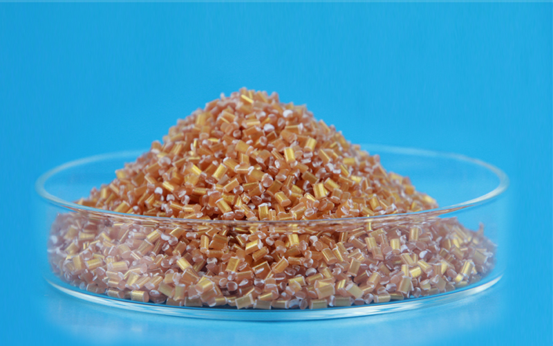 高檔化妝品瓶什么材質(zhì)好--中新華美改性塑料