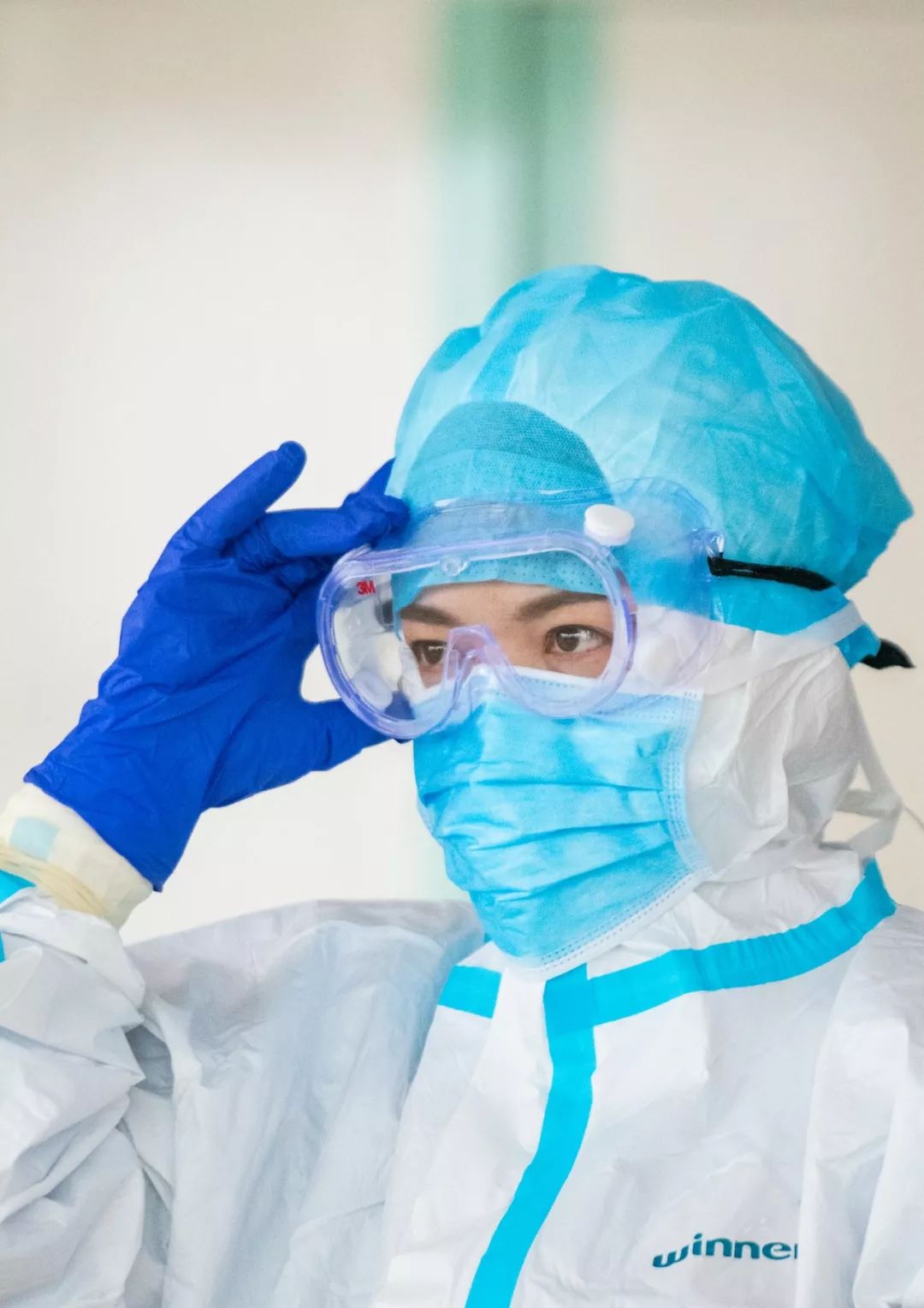 助力疫情防控，青島中新華美持續(xù)供應(yīng)護(hù)目鏡用PC材料!