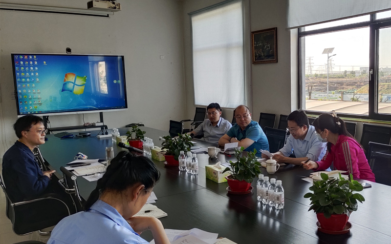 城陽(yáng)區(qū)工信局走訪慰問(wèn)青島中新華美公司