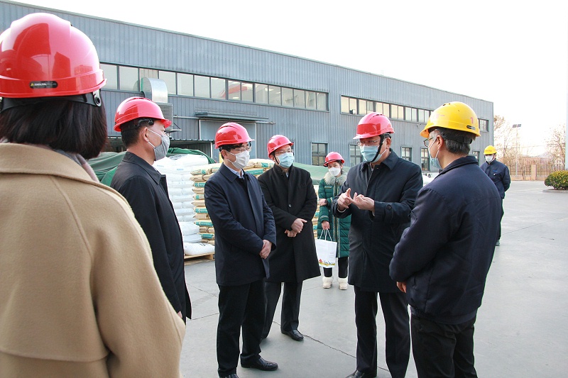 青島市委常委、統(tǒng)戰(zhàn)部部長王久軍、市委臺港澳辦主任紀(jì)家棟、城陽區(qū)區(qū)長解宏勁、區(qū)委常委、統(tǒng)戰(zhàn)部部長高尚倫一行蒞臨我司考察