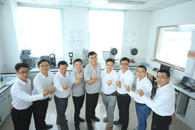 青島中新華美改性塑料技術(shù)支持團(tuán)隊(duì)